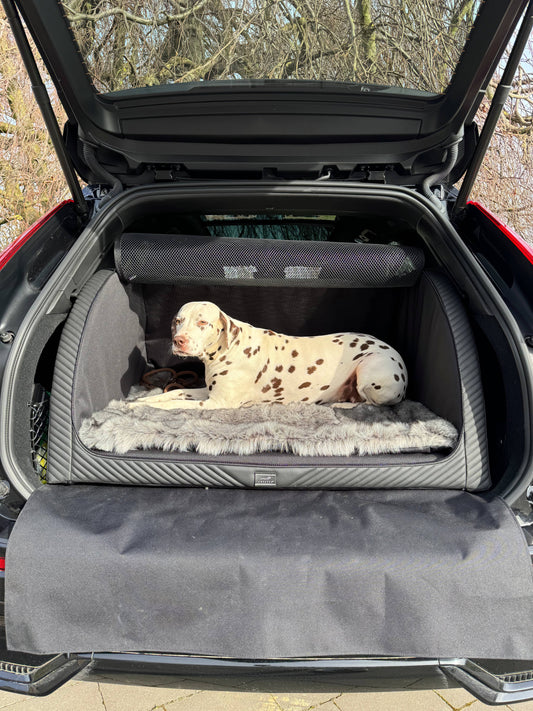 Hundebett-für-das-Auto-Perfekte-Lösung-für-den-Kofferraum-mit-DOXAFER-BOOT DOXAFER®